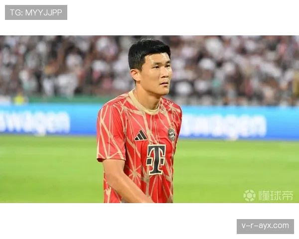 金玟哉身披拜仁3号战袍，正式亮相慕尼黑主场