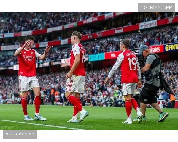 埃泽英超赛场大放异彩,助球队力克劲敌 埃泽英超赛场大放异彩,助球队力克劲敌