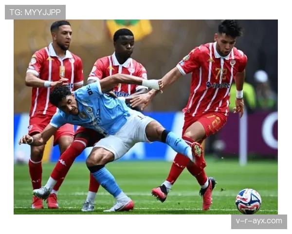 英超激战正酣：争冠集团稳扎稳打，平局与逆转轮番上演